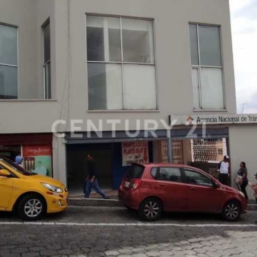 Local en renta en Sangolquí - Ideal para oficinas