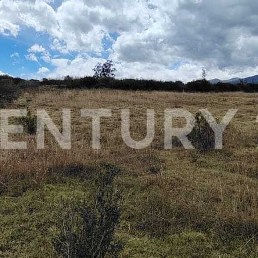 Terreno 1900m² en Tababela ideal para bodega o uso comercial