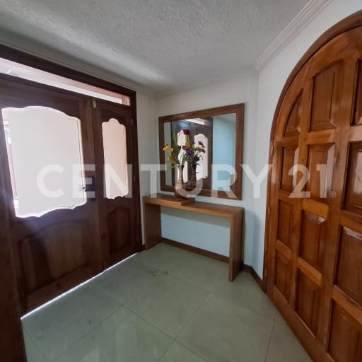 Casa en Conjunto 6 de Junio, Conocoto - Valle de los Chillos