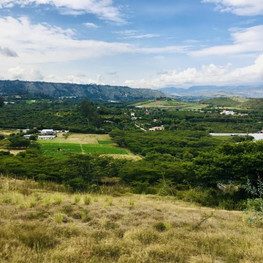 Venta terreno GUAYLLABAMBA, 2.000m2 para casa con hermosa vista a las montañas