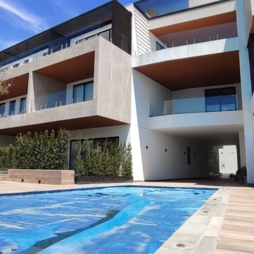 VENTA SUITE, CUMBAYA, 72 M2 más TERRAZA, USFQ