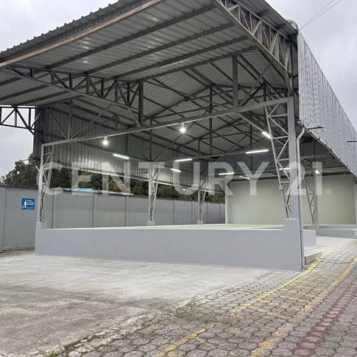 Galpón industrial 800m² en Guamaní - Parque Industrial Sur