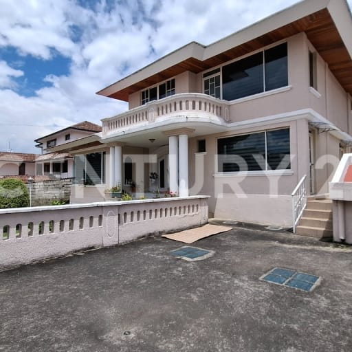 Hermosa casa en La Colina: 700m², 350m² const. ¡Exclusiva!