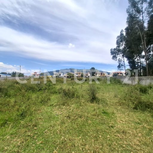 Terreno residencial de 3564m² cerca de Av. General Rumiñahui