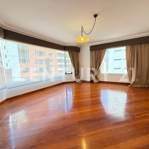 Departamento amplia en arriendo en Bellavista