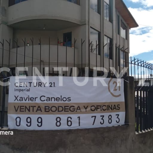 Bodega y oficinas en edificio de 4 pisos con taller industrial
