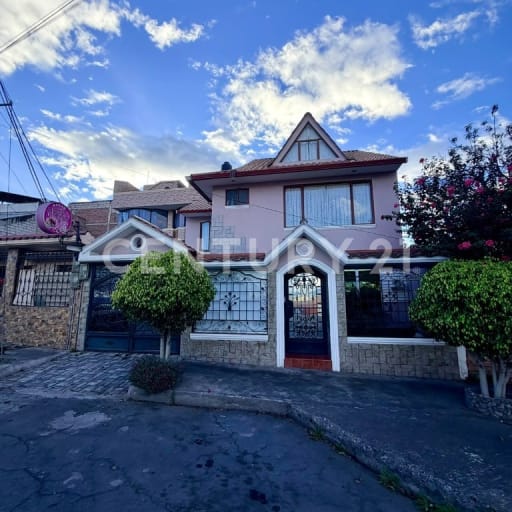 Propiedad comercial en Pucará - Ideal para consultorios o negocios