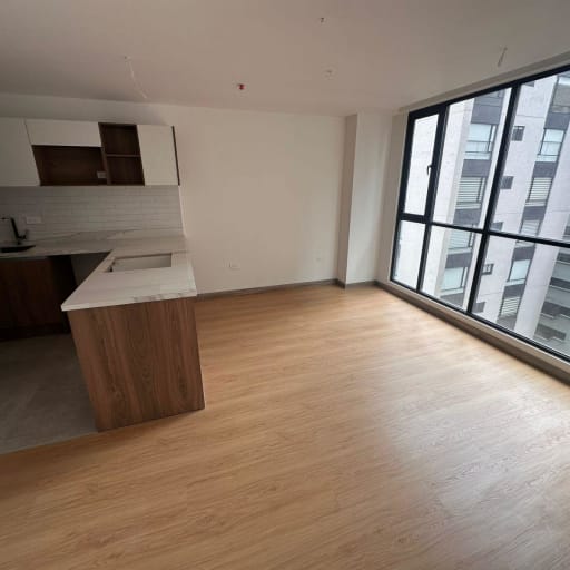 SUITE POR ESTRENAR EN LA REPUBLICA DEL SALVADOR - LA CAROLINA