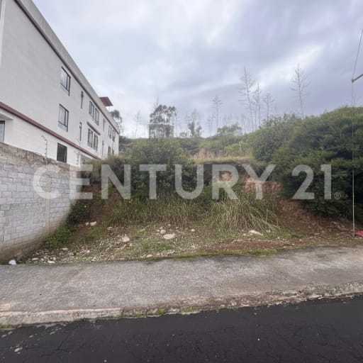 Terreno 320 m² en Mastodontes - Construye hasta 3 pisos