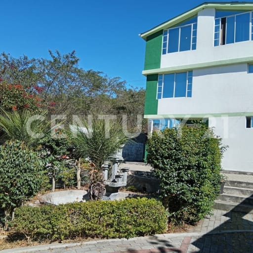 Casa amplia en arriendo en Nayon