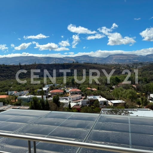 Departamento con piscina en venta en Cumbayá