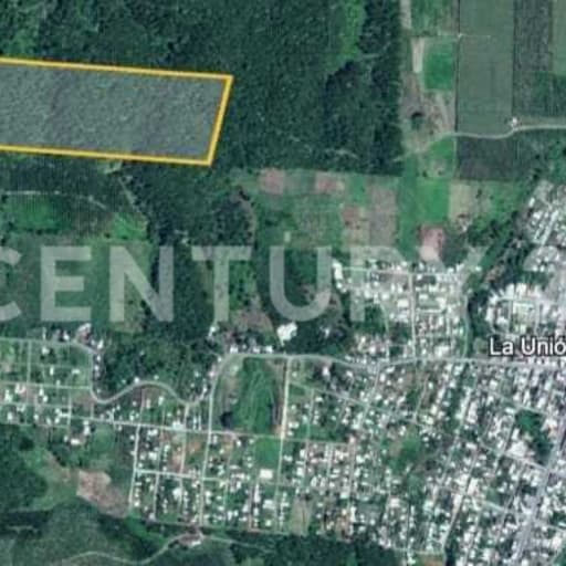 Terreno plano cultivable con estero y fácil acceso en Esmeraldas