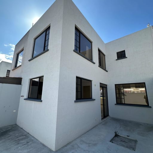 Se vende casa en Calderón en conjunto privado con piscina - $75.000