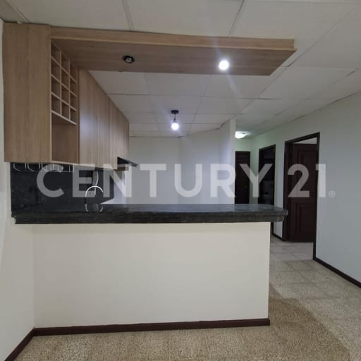 Departamento en alquiler con piscina y balcón - 2 meses garantía