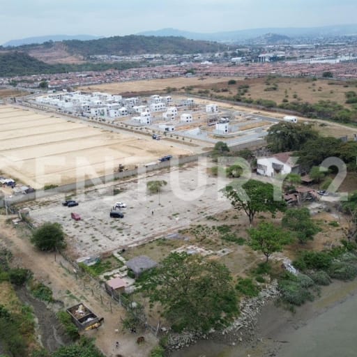 Terreno 21,372m² frente a Autopista Narcisa de Jesús - Inversión