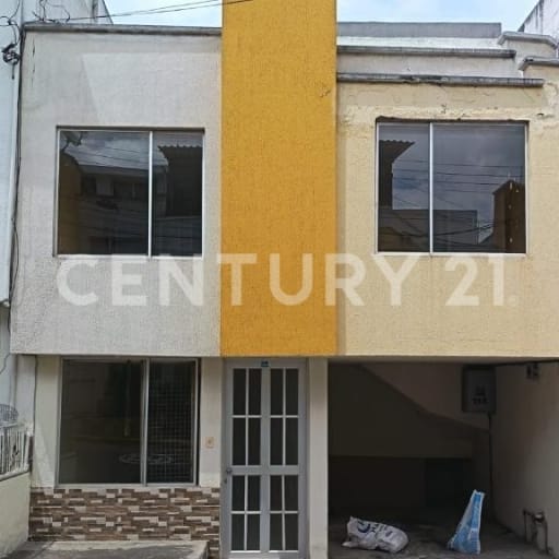Casa 3 dorms, terraza, cerca Portal Shopping