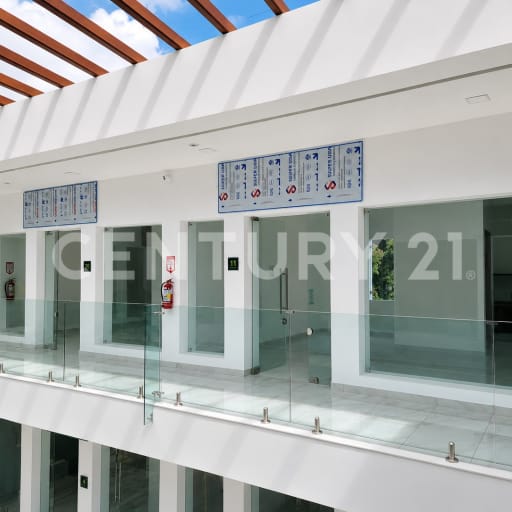 Locales comerciales en Plaza Ilaló, 37m², Valle de los Chillos