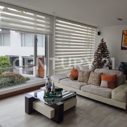 Casa en Cumbayá, 375m², 3 dorm, conjunto cerrado