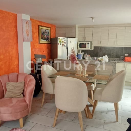 Casa en venta en Lirios de Carcelén a excelente precio