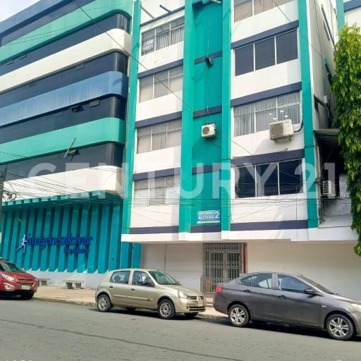 Consultorio amoblado 40m² en Clínica Alcívar, Guayaquil