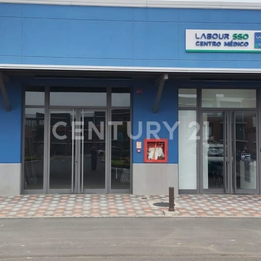 Local en Almax Center - 70m² con mezzanine y entrega inmediata