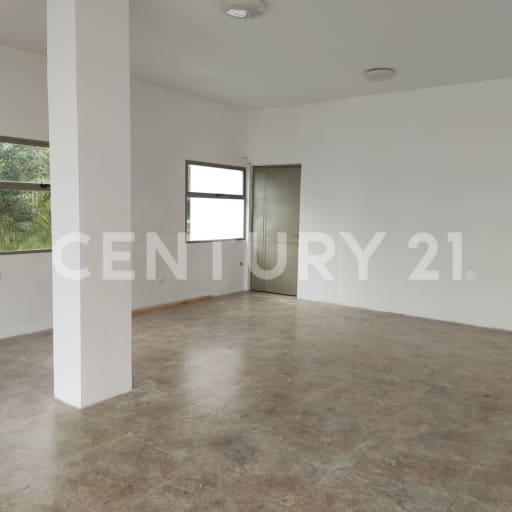 Local comercial en renta: 74m², ubicación estratégica Nayón-Tanda