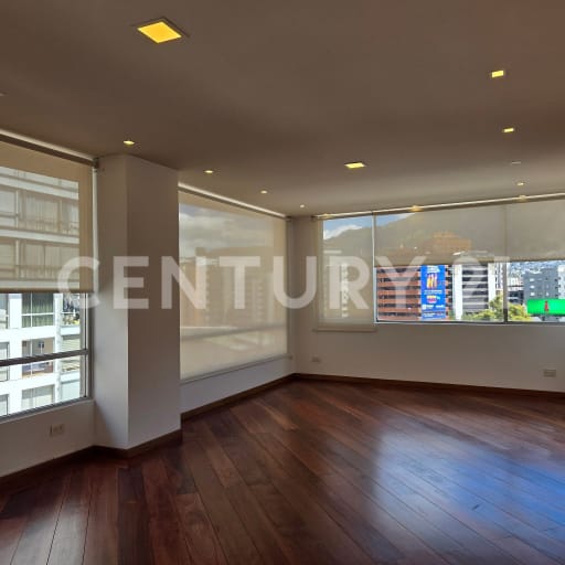 Depto 3 dormitorios en piso 4 con vista, acabados de lujo y áreas sociales