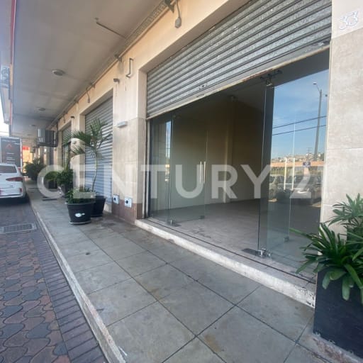 Local/oficina en alquiler en Av. Juan Tanca Marengo