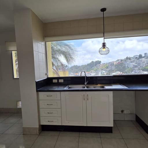 DepartamDúplex en venta en Quito Norte cerca de colegios