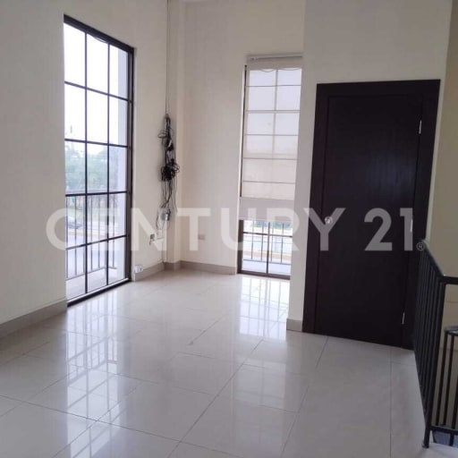 Oficina en alquiler: 25.98m² cerca de Mallorca Village