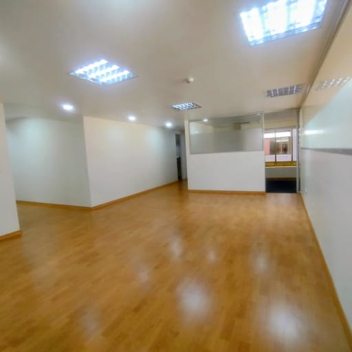 RENTA OFICINA 164 METROS SECTOR REPÚBLICA DEL SALVADOR CAROLINA AF