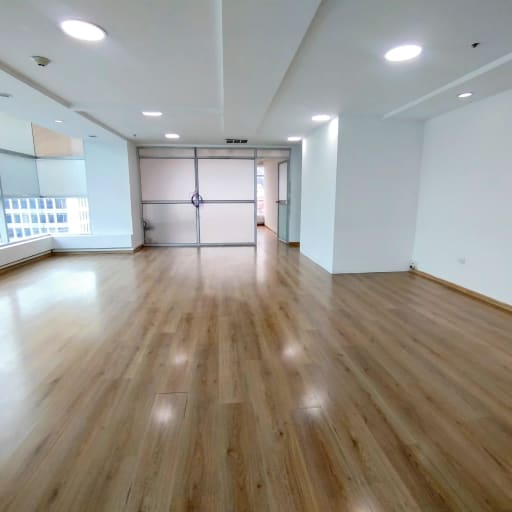 RENTA OFICINA 125 METROS EN LA ORELLANA SECTOR HOTEL MARRIOTT AF