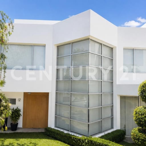 Casa 300 m² en La Primavera - Jardín y áreas comunales