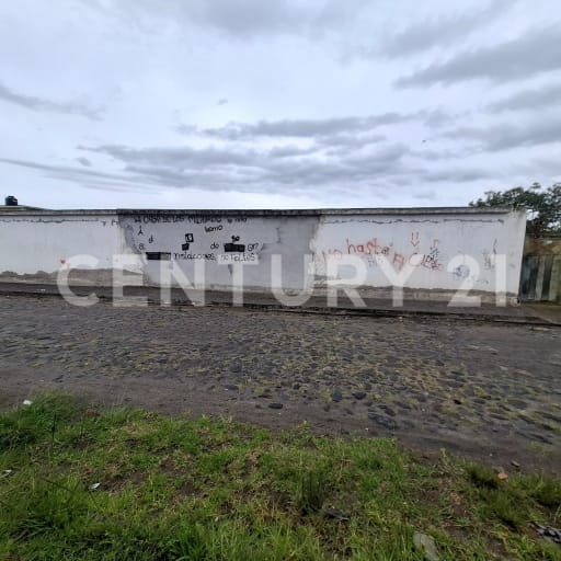 Terreno en Guayllabamba: 2520m² con árboles frutales y cerramiento