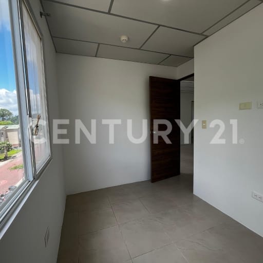Departamento nuevo en Villa del Rey, 3 dormitorios y vista al club