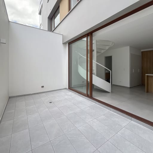 En Venta - Quito Tenis: único LOFT con patio disponible entrega inmediata