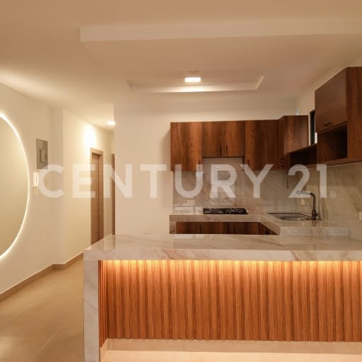 Depto. 82m² en Kennedy Norte con vista a vía principal
