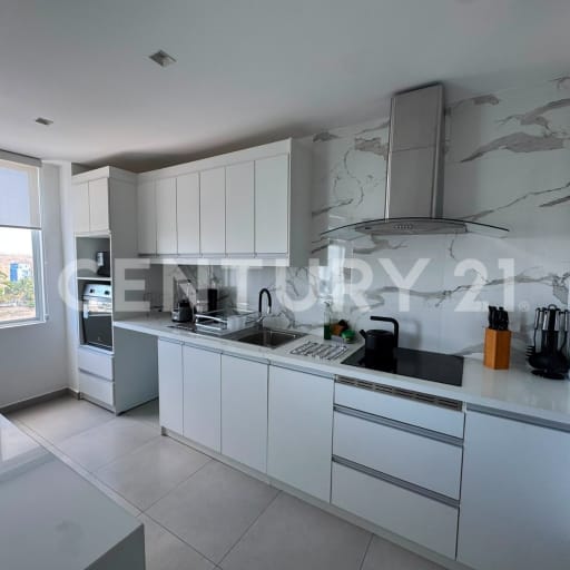 Departamento con piscina en arriendo en Sur de Manta