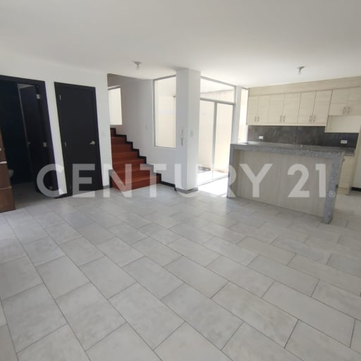 Casa nueva en urbanización privada con 3 dormitorios y terraza