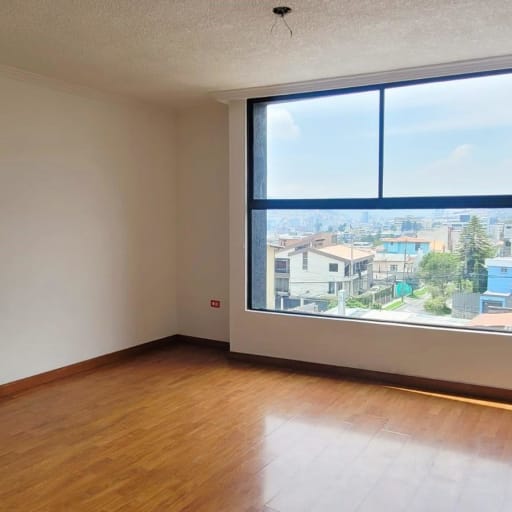 Venta Departamento Oportunidad 3 dormitorios 130 m² 2 garajes, Las Casas GB.