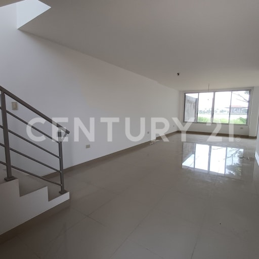 Casa moderna en venta en Norte de Guayaquil