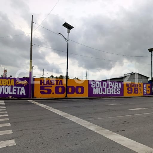 Terreno esquinero en venta en Av. Nicolás Lapentti - Ideal logística