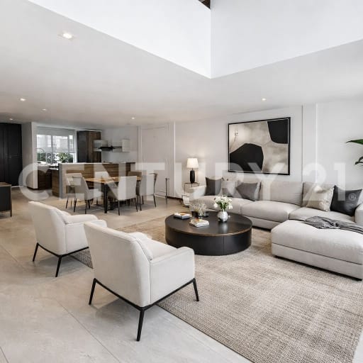 Amplio depto. 222m2 en Cumbayá - Terraza y piscina