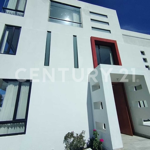 Casa en urbanizacion privada en venta en Tumbaco