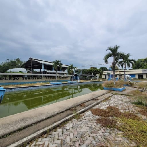 Complejo Turistico para remodelacion en el Limonal