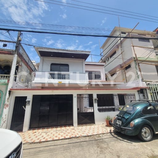 Casa rentera en La Garzota - 3 deptos. independientes para alta rentabilidad