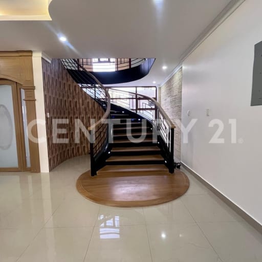 Casa en Manta Beach, 5 hab, 5 baños, cocina americana