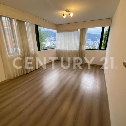 Casa independiente 324 m² en Quito norte, cerca de La Carolina - $1,500