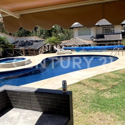 Casa en venta en Urbanización Oasis con piscina y BBQ
