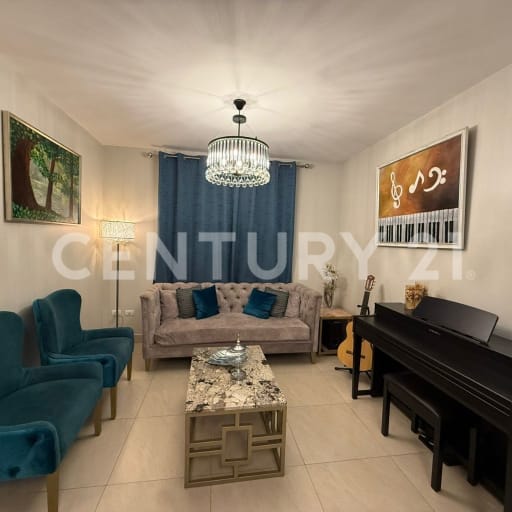 Casa con piscina y domótica en Arboletta - $159K